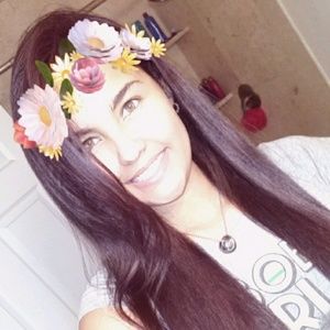 Meet your Posher, Dominique